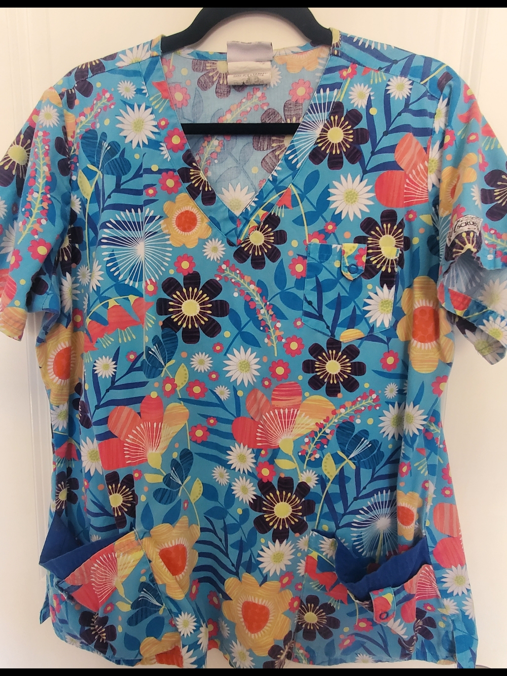 Women’s Floral V-Neck Medical Scrub Top - Bright Blue